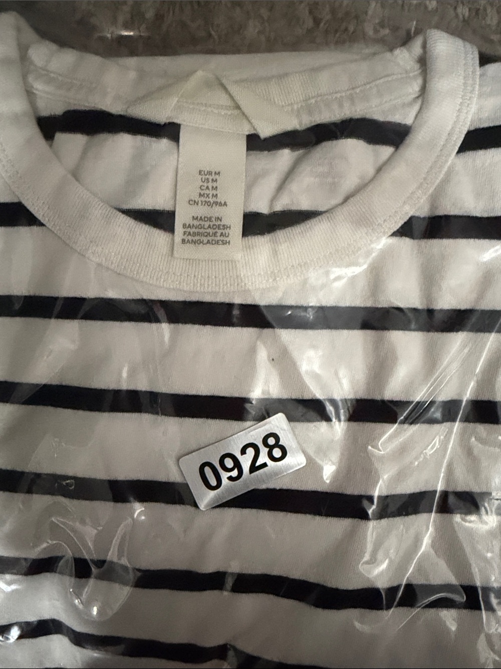 H&M White and Black Striped Long-Sleeve Crewneck Tee Sz M womens 22X19PTP - Picture 8 of 8